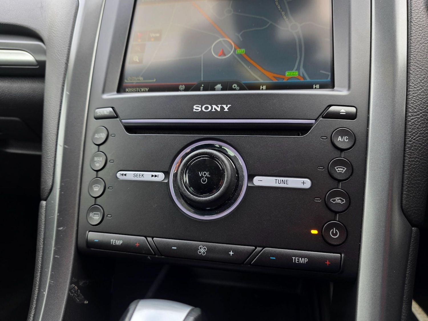 Used Ford Mondeo 2015 for sale - 77549273: Photo 26