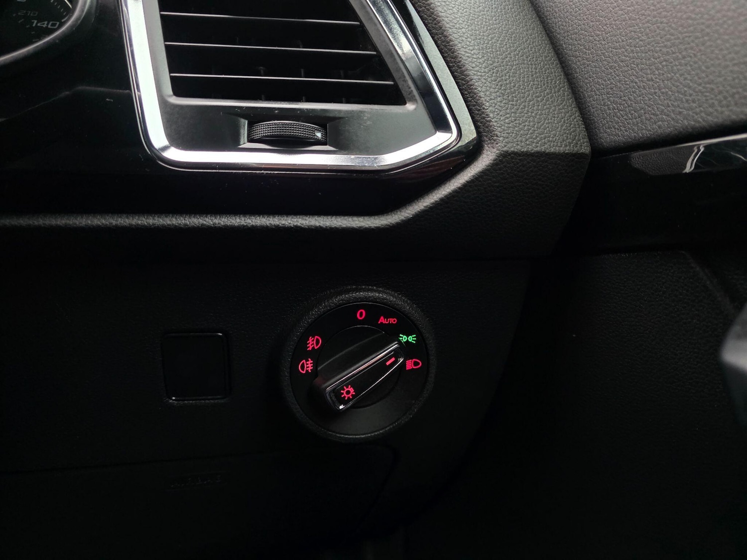 Used SEAT Ateca for sale - 78205390: Photo 34