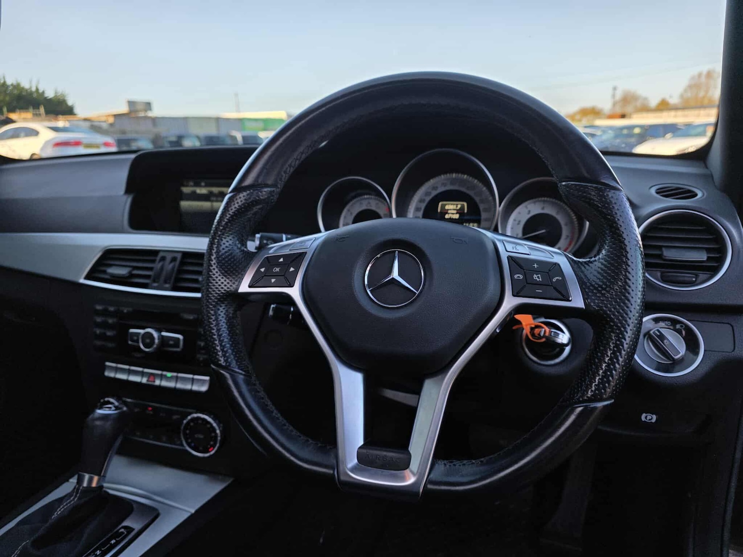 Used Mercedes-Benz C Class 2014 for sale - 76786649: Photo 16