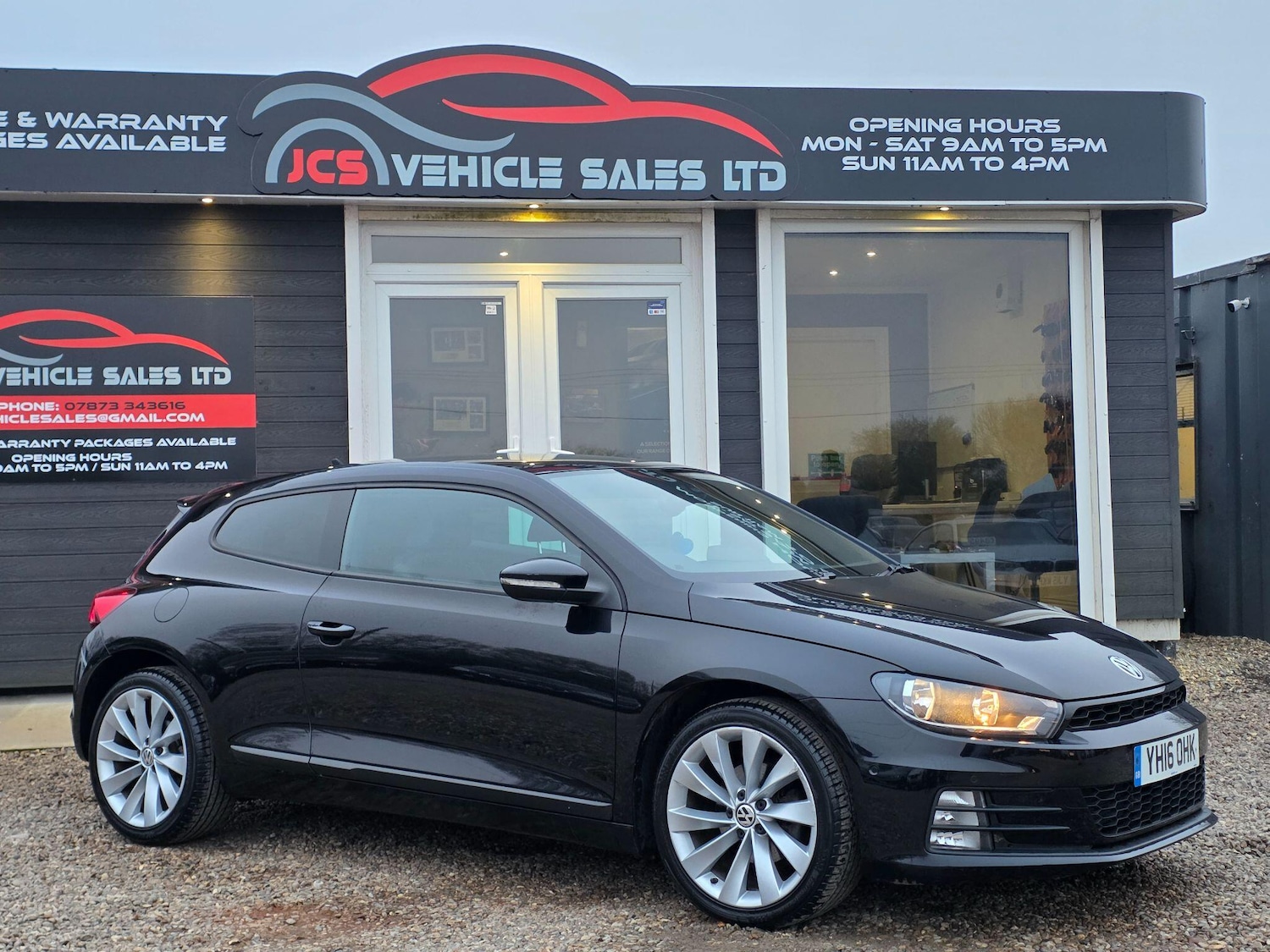 Used Volkswagen Scirocco for sale - 77807762: Photo 2