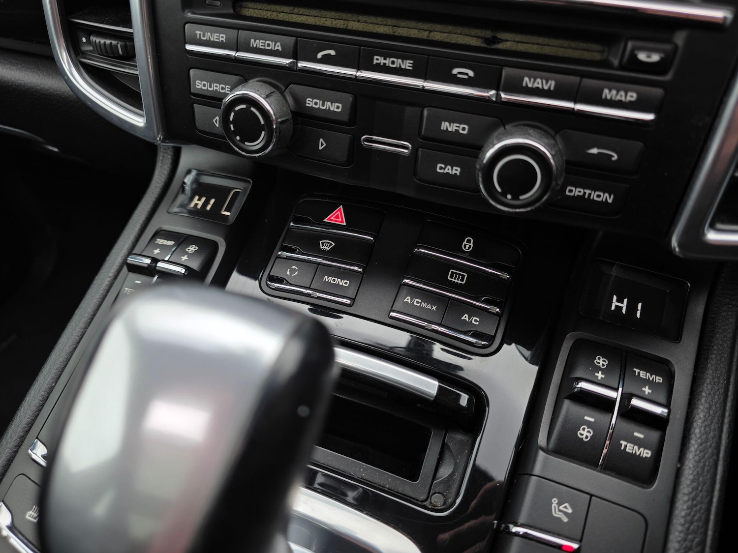 Used Porsche Cayenne 2012 for sale - 77794074: Photo 35