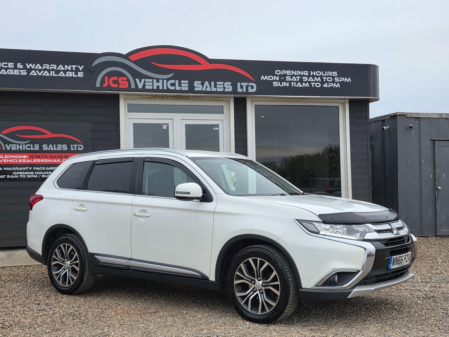 Used Mitsubishi Outlander 2016 for sale - 78204216: Photo 2