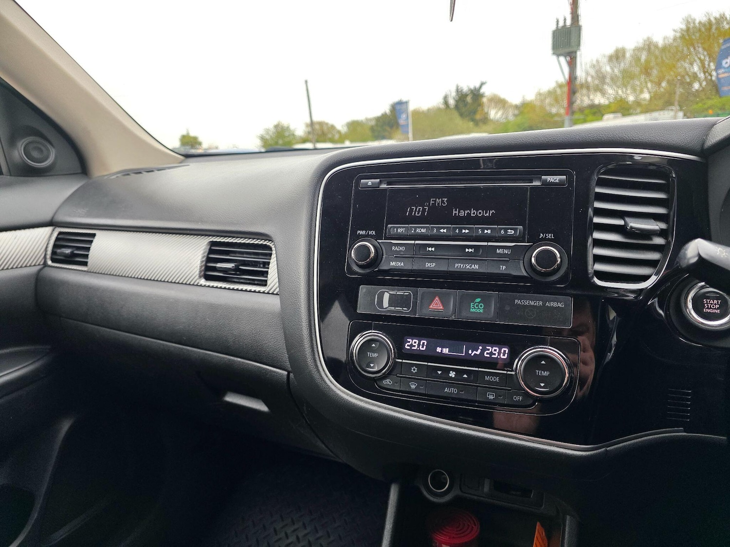 Used Mitsubishi Outlander 2016 for sale - 78204216: Photo 27