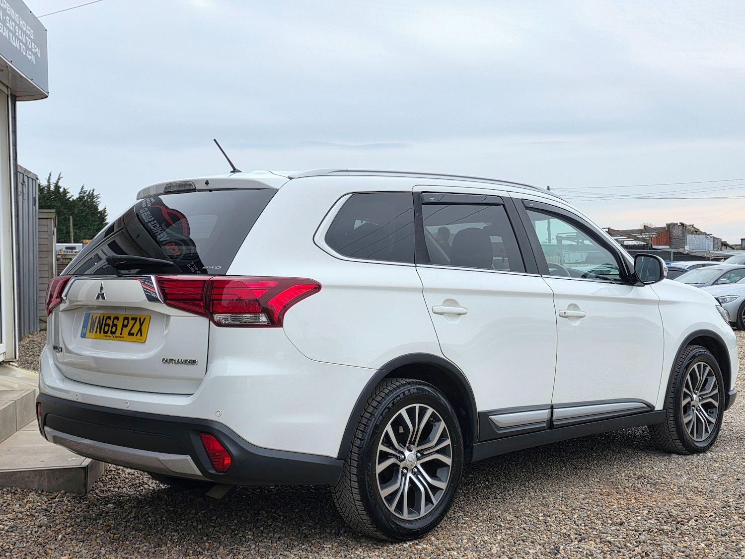 Used Mitsubishi Outlander 2016 for sale - 78204216: Photo 6
