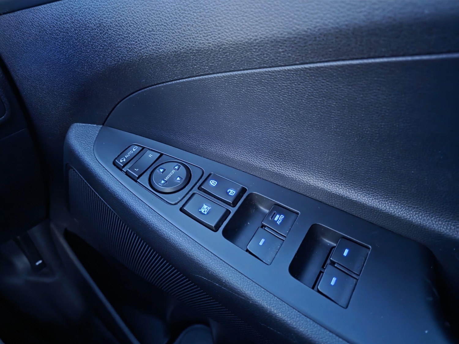 Used Hyundai TUCSON for sale - 77958581: Photo 32