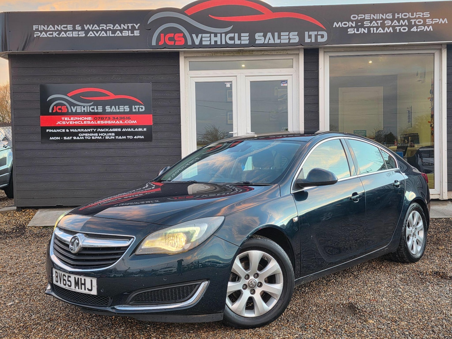 Used Vauxhall Insignia 2015 for sale - 76887193: Photo 1