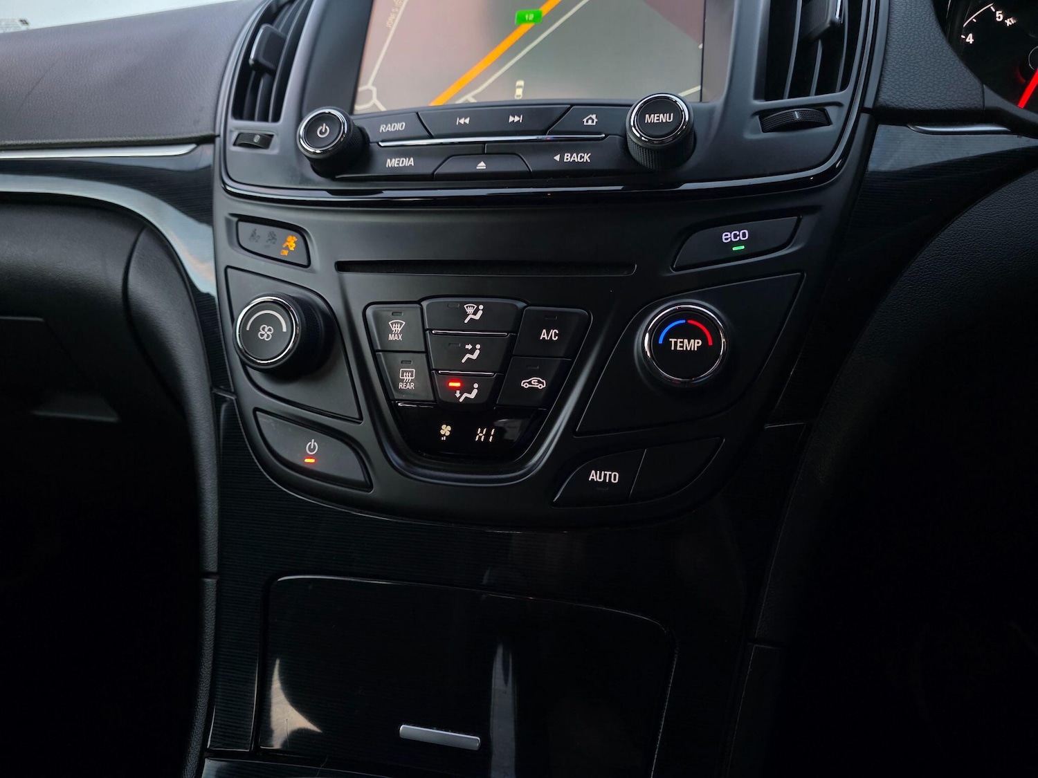 Used Vauxhall Insignia 2015 for sale - 76887193: Photo 23