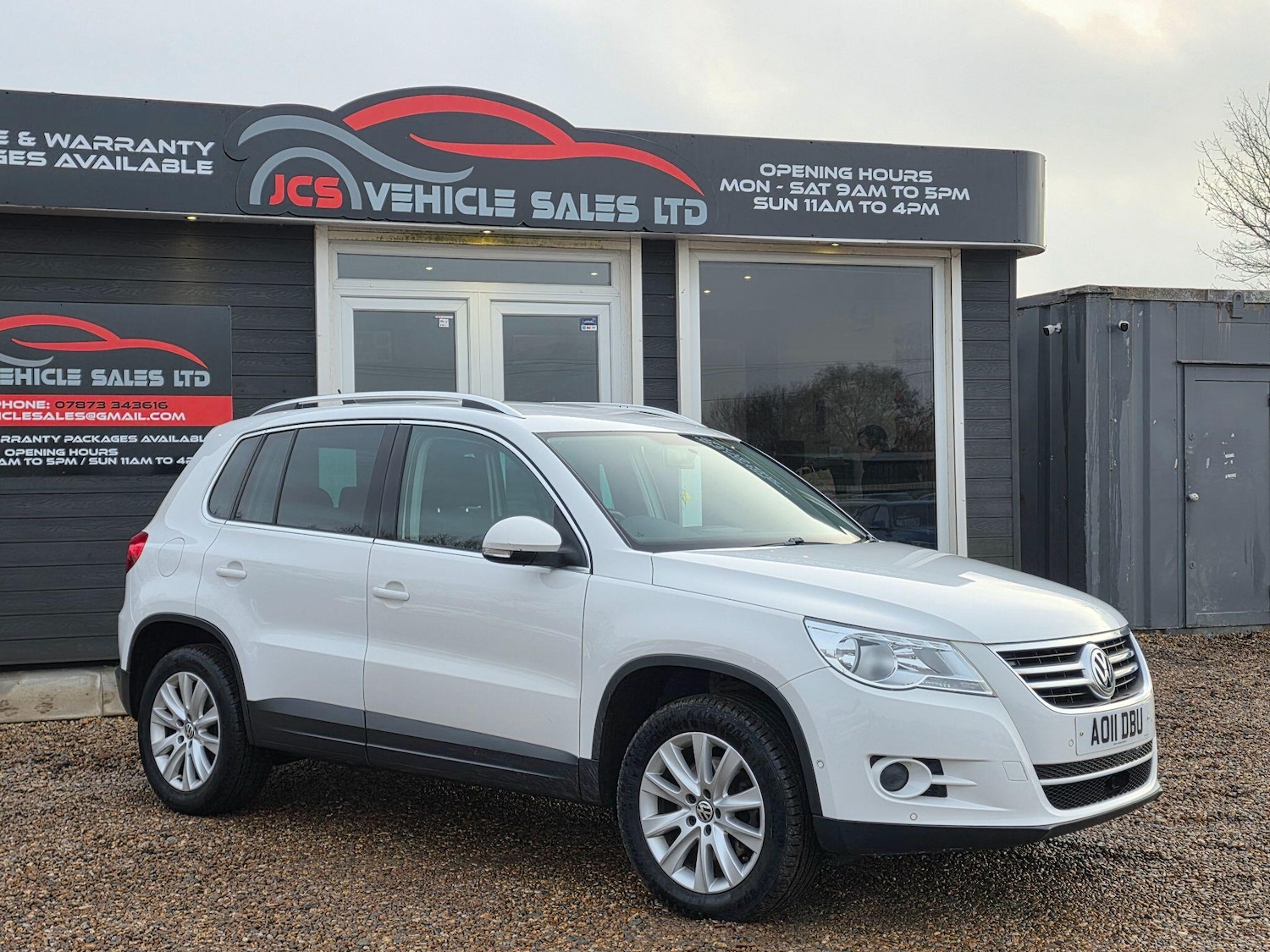 Used Volkswagen Tiguan 2011 for sale - 77358922: Photo 2