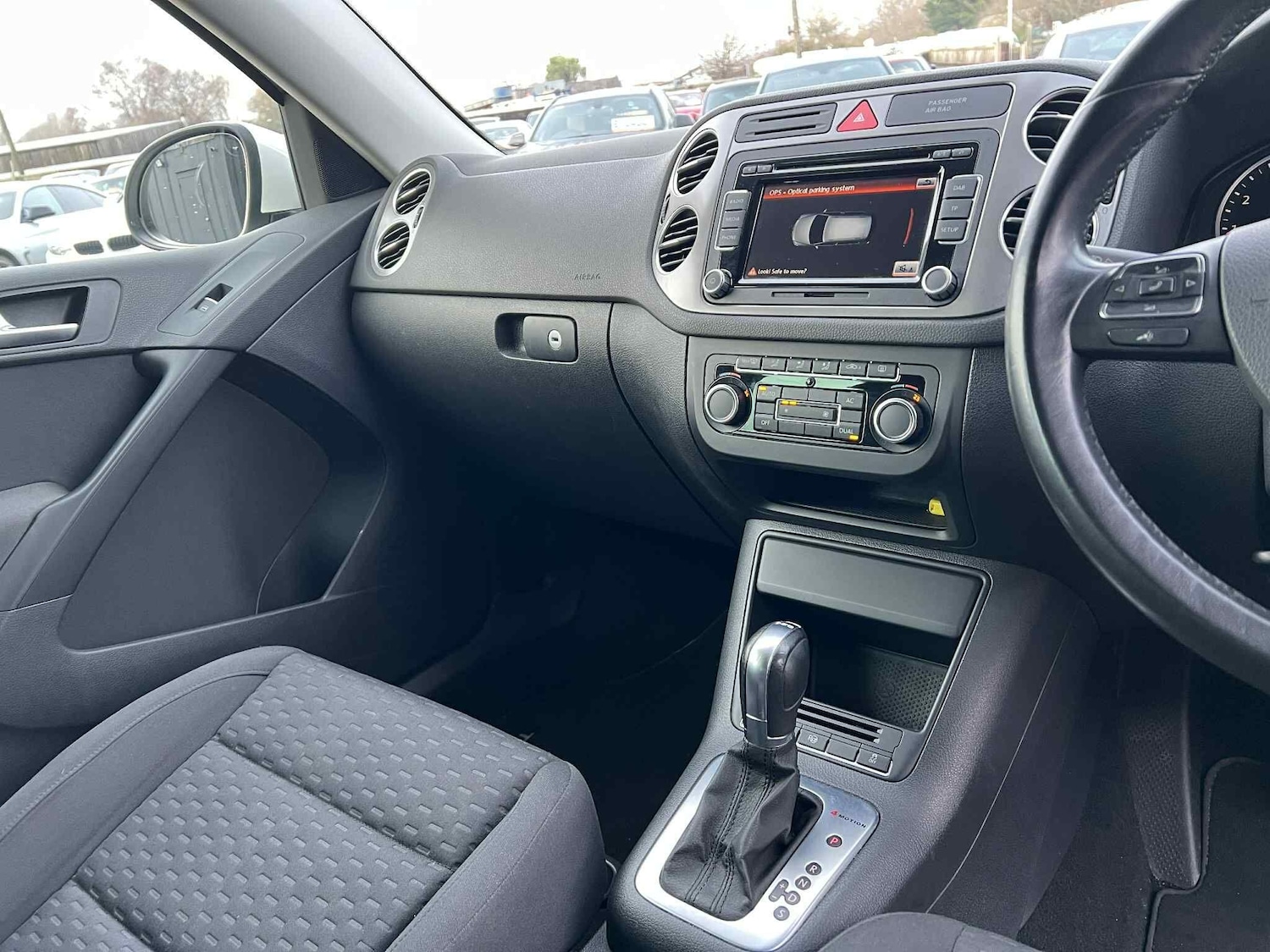 Used Volkswagen Tiguan 2011 for sale - 77358922: Photo 24