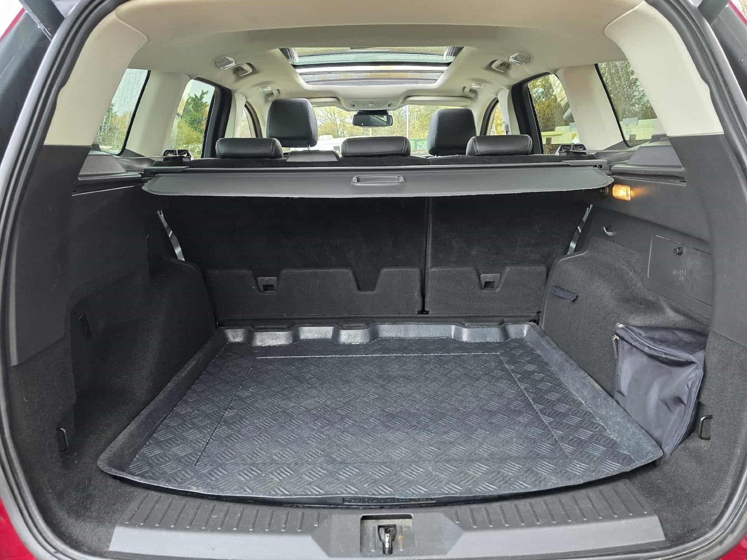 Used Ford Kuga 2015 for sale - 76599438: Photo 15