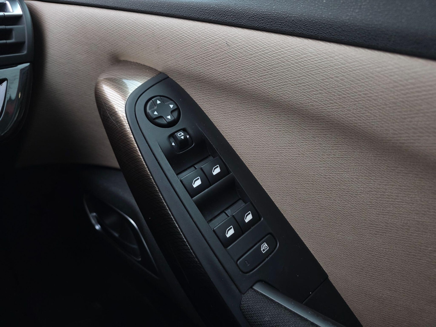 Used Citroen C4 Picasso 2016 for sale - 77066870: Photo 34