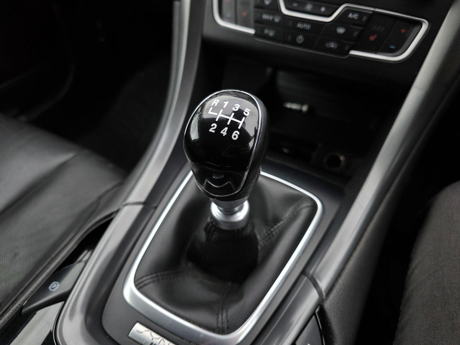 Used Ford Mondeo 2014 for sale - 78007314: Photo 28