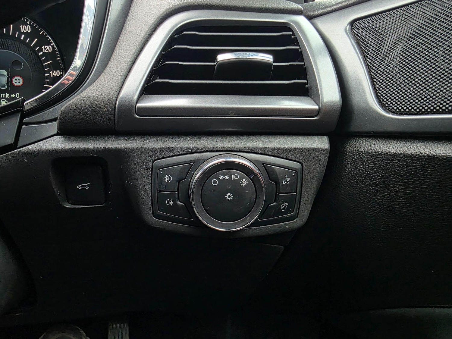 Used Ford Mondeo 2014 for sale - 78007314: Photo 36