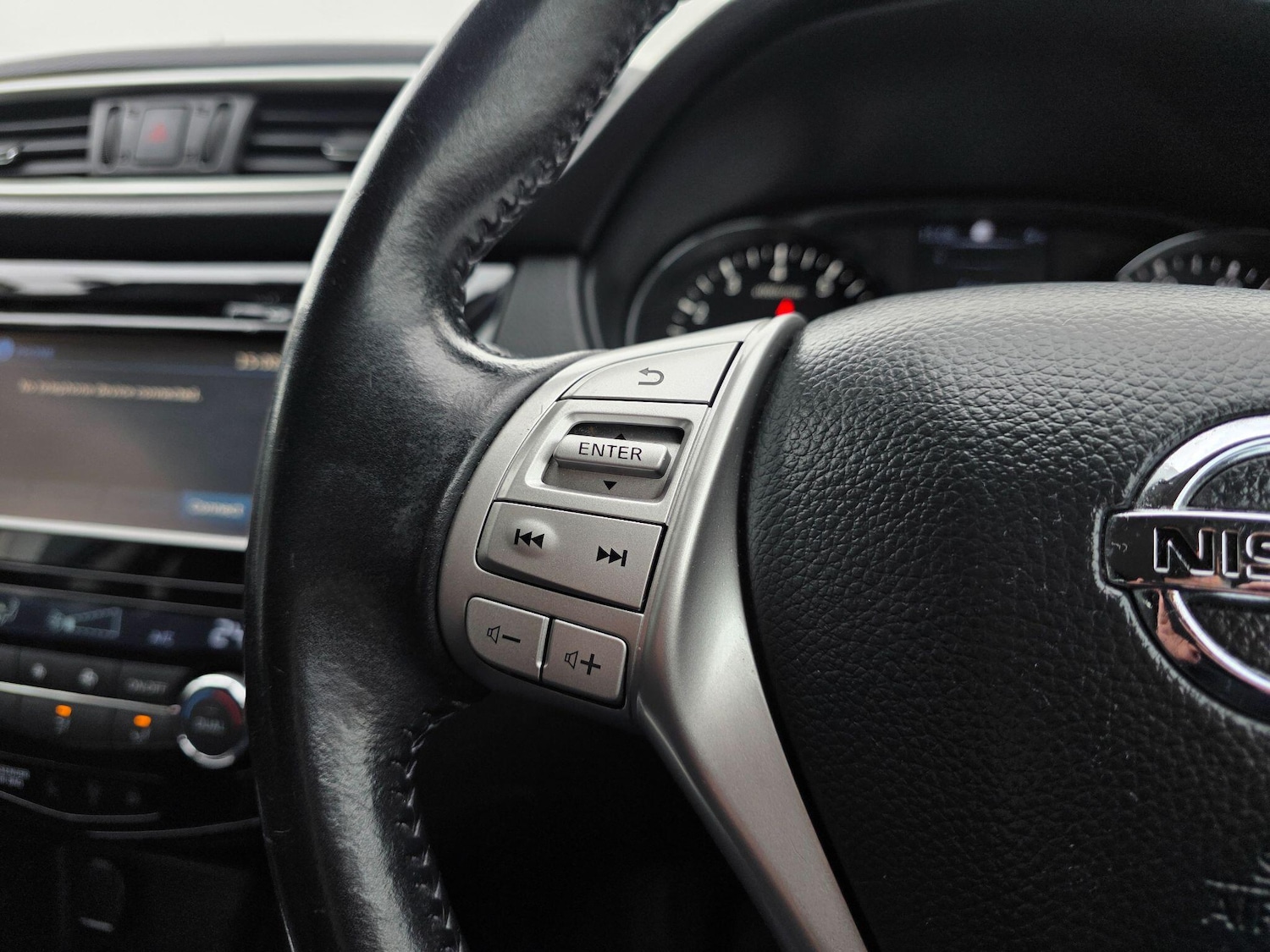 Used Nissan Qashqai for sale - 77753367: Photo 37