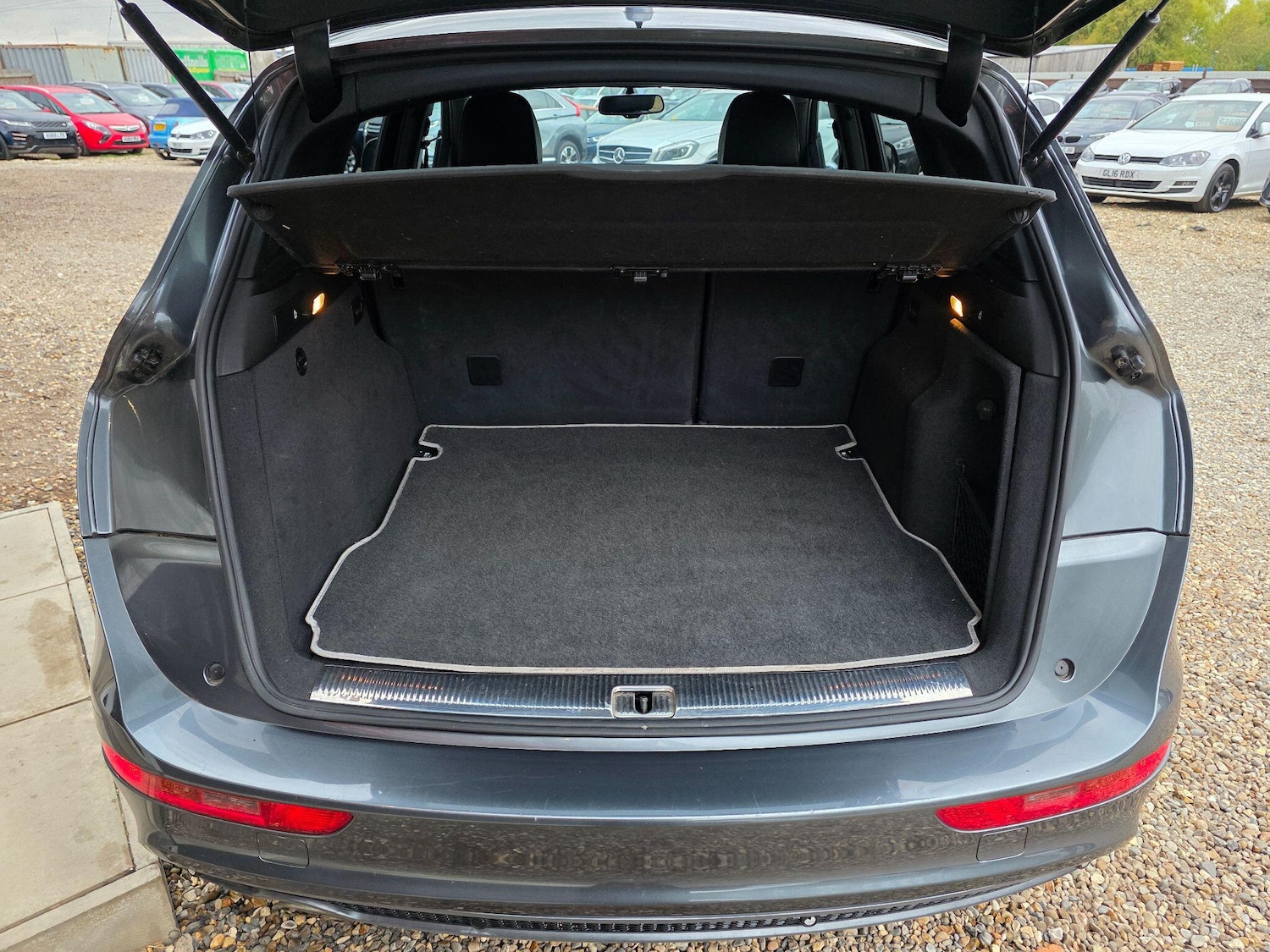 Used Audi Q5 2012 for sale - 76688859: Photo 16