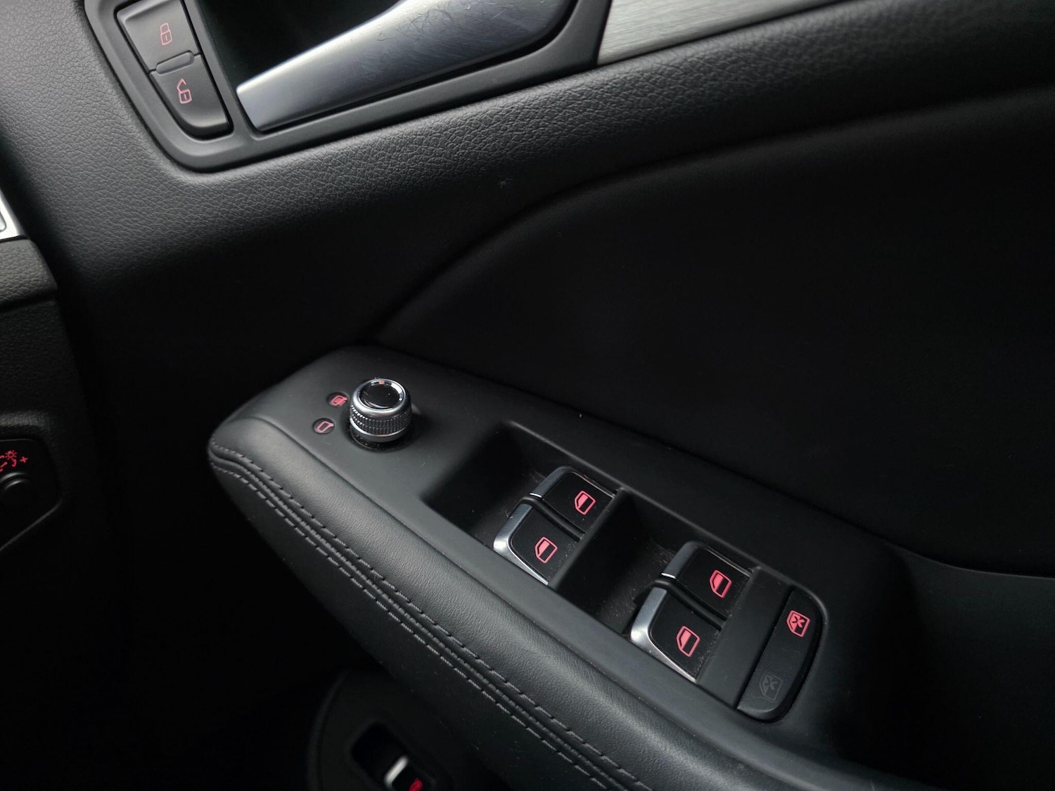 Used Audi Q5 2012 for sale - 76688859: Photo 34