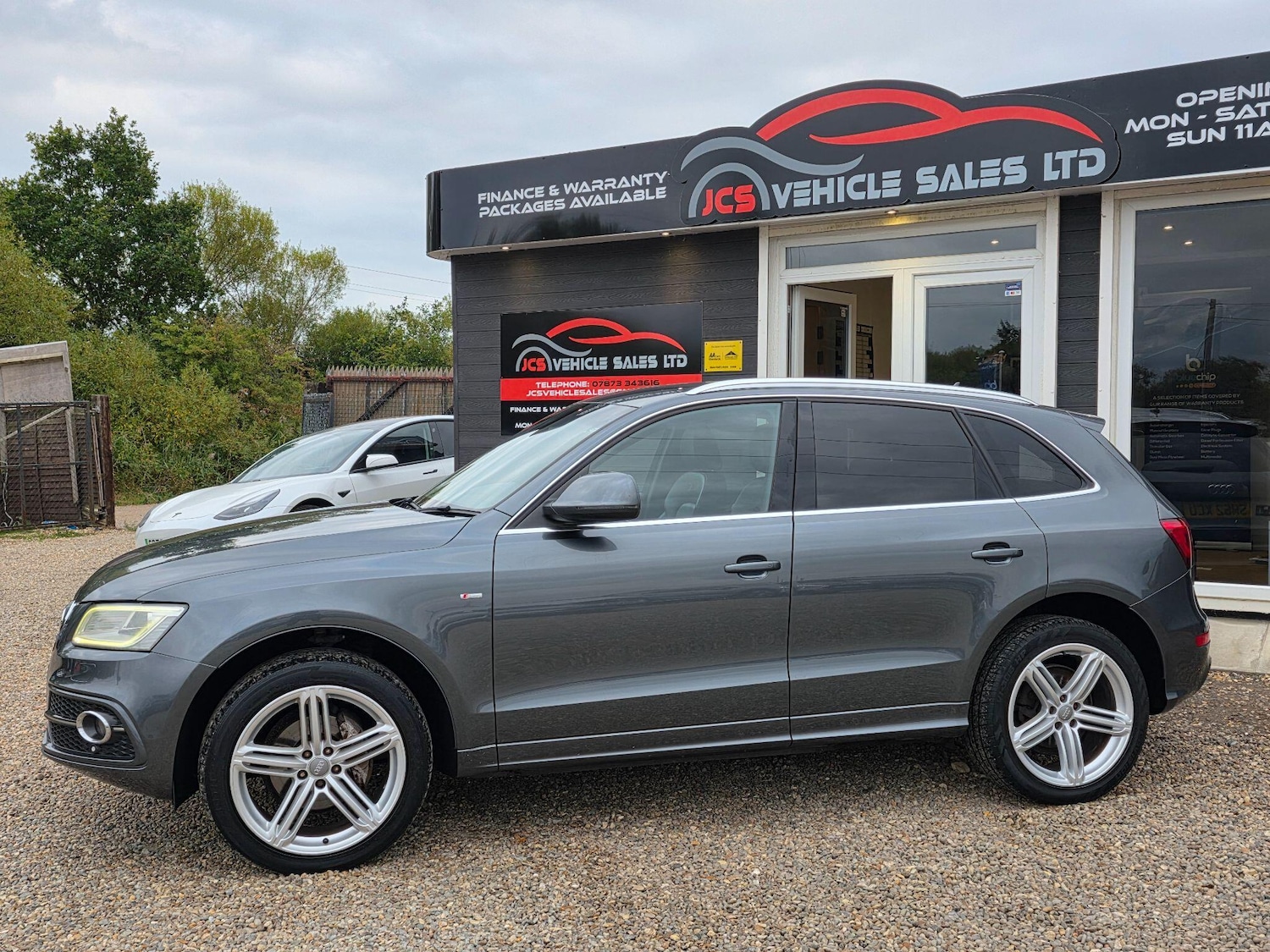 Used Audi Q5 2012 for sale - 76688859: Photo 9