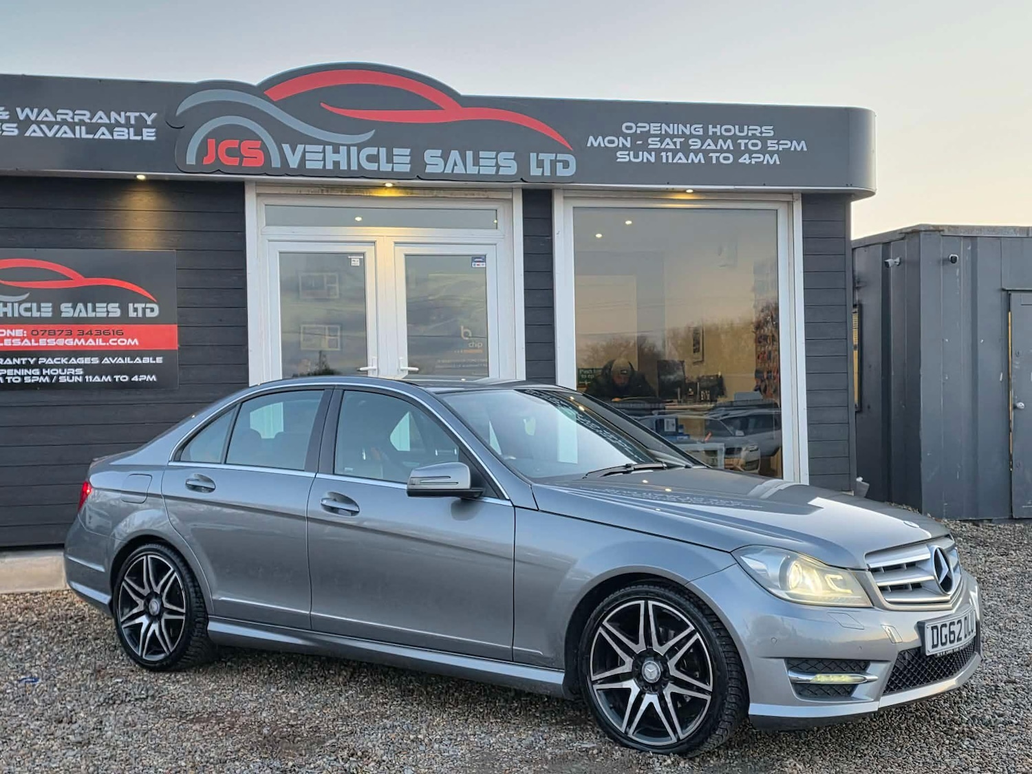 Used Mercedes-Benz C Class 2012 for sale - 77162805: Photo 2