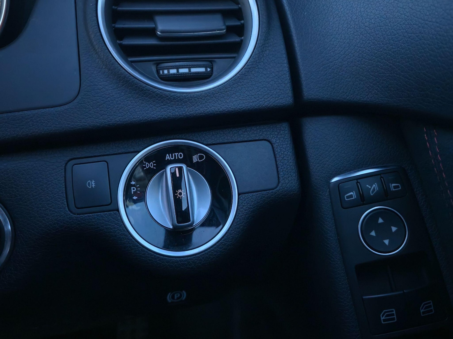 Used Mercedes-Benz C Class 2012 for sale - 77162805: Photo 25