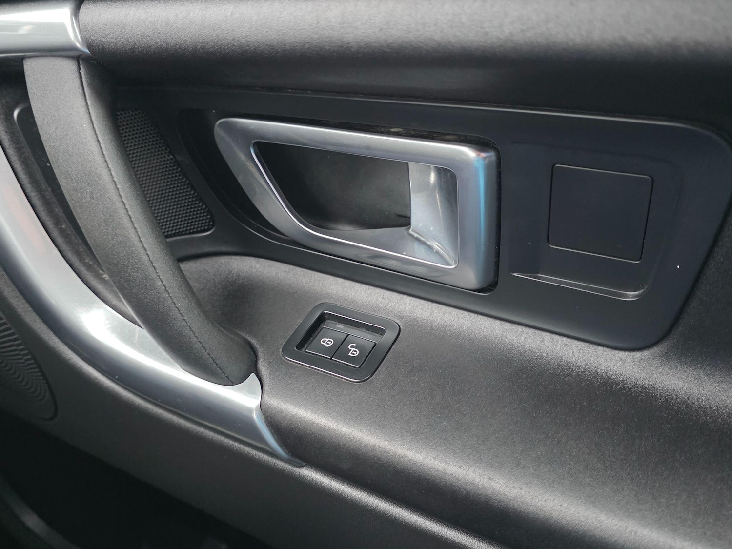 Used Land Rover Discovery Sport 2017 for sale - 77425593: Photo 27