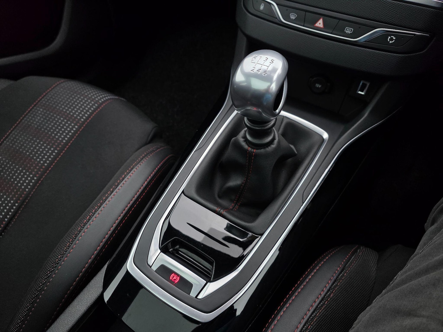 Used Peugeot 308 2018 for sale - 77454900: Photo 24