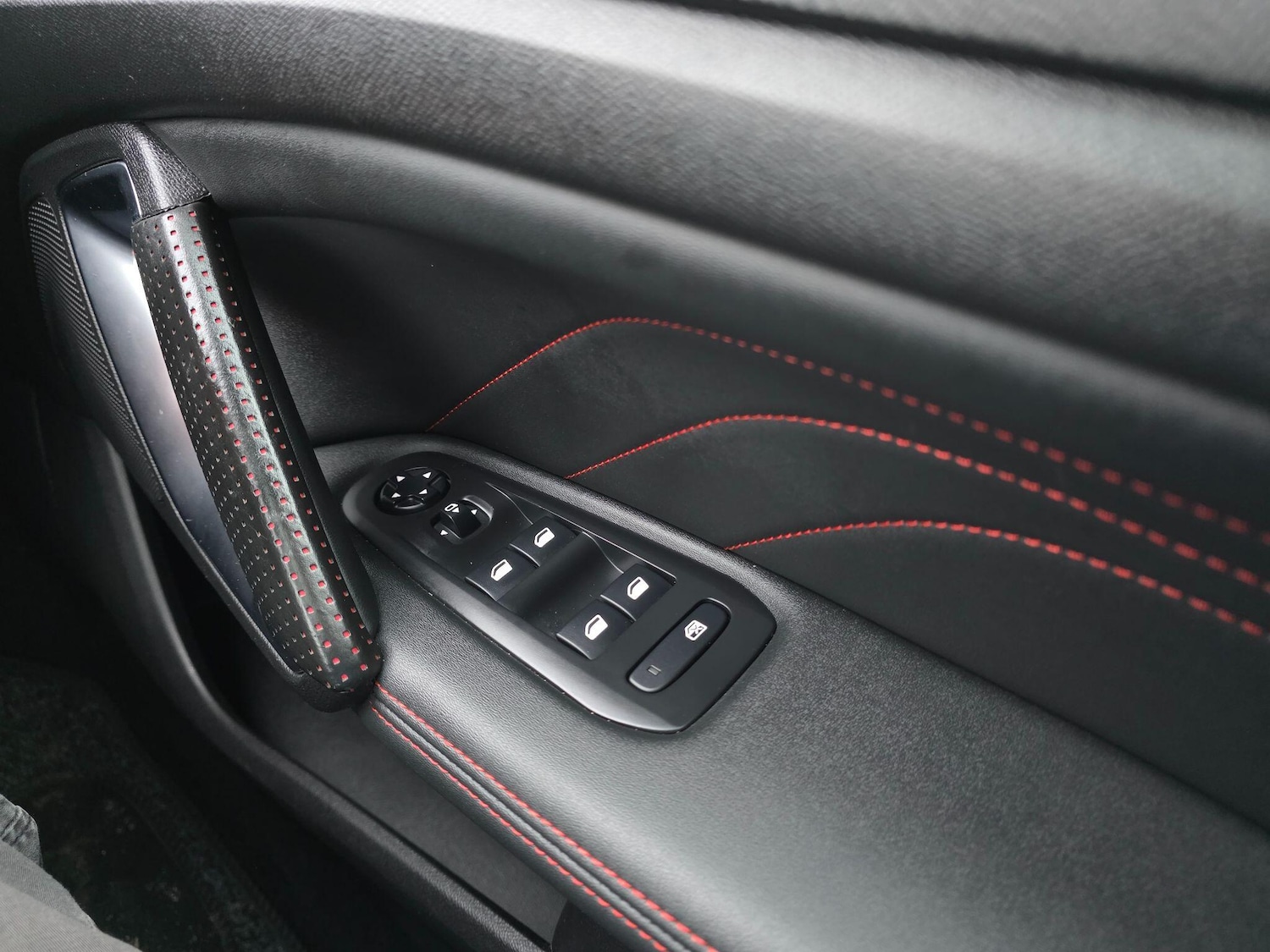 Used Peugeot 308 2018 for sale - 77454900: Photo 35