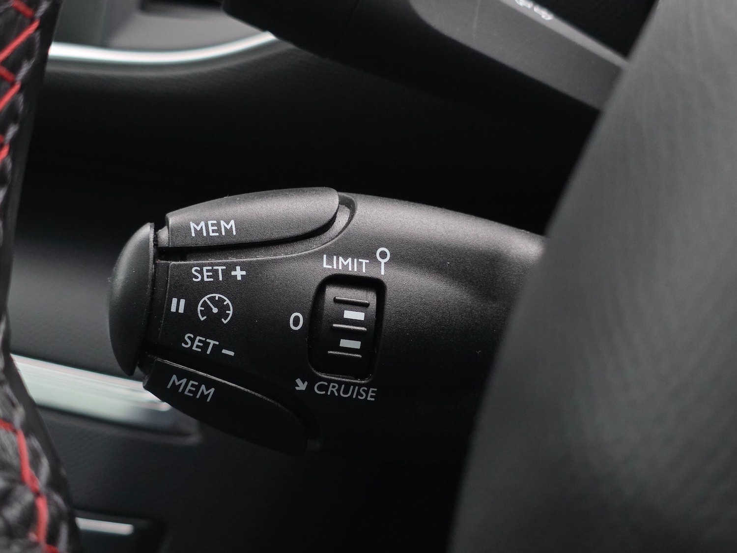 Used Peugeot 308 2018 for sale - 77454900: Photo 37