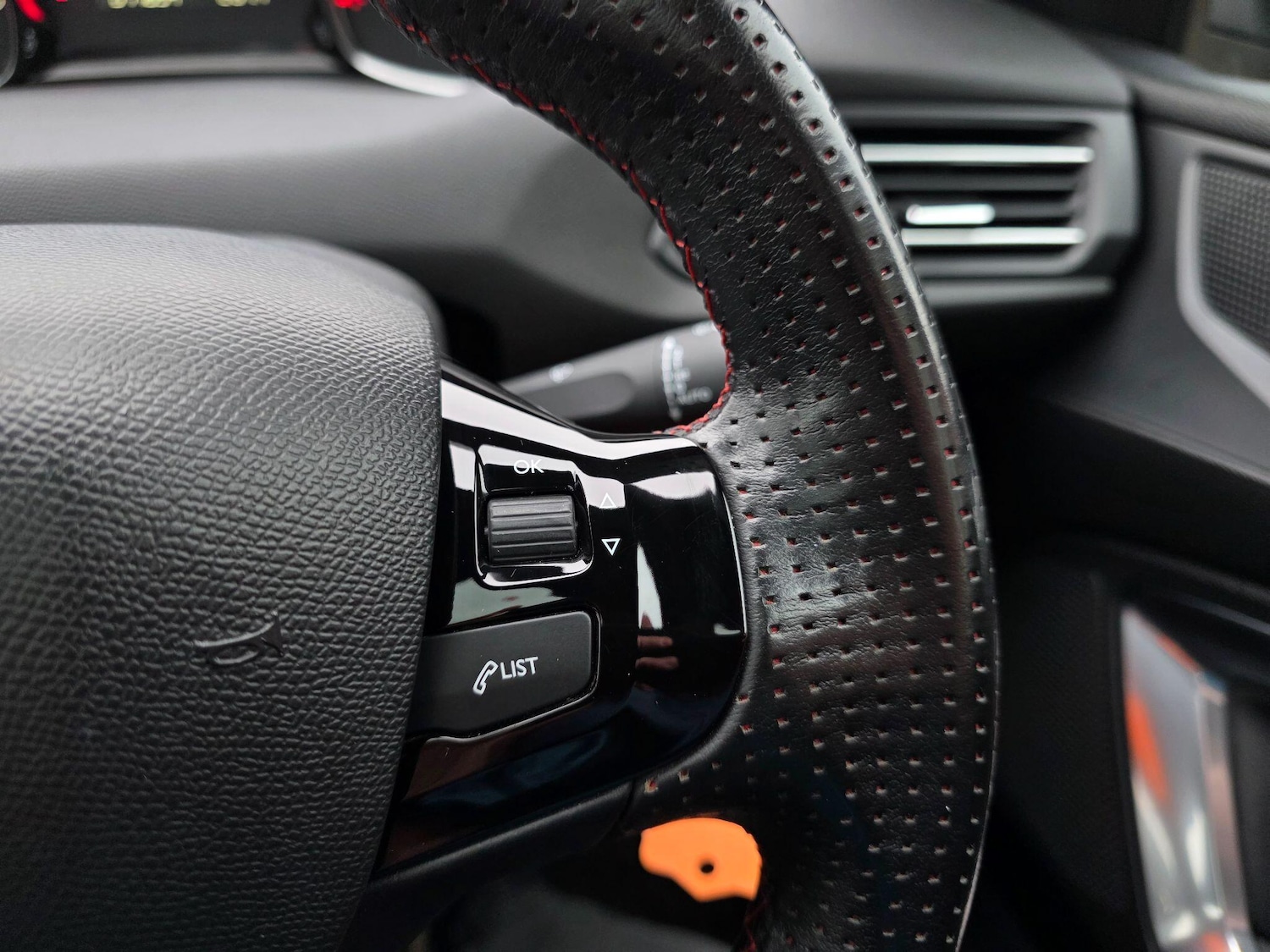 Used Peugeot 308 2018 for sale - 77454900: Photo 38