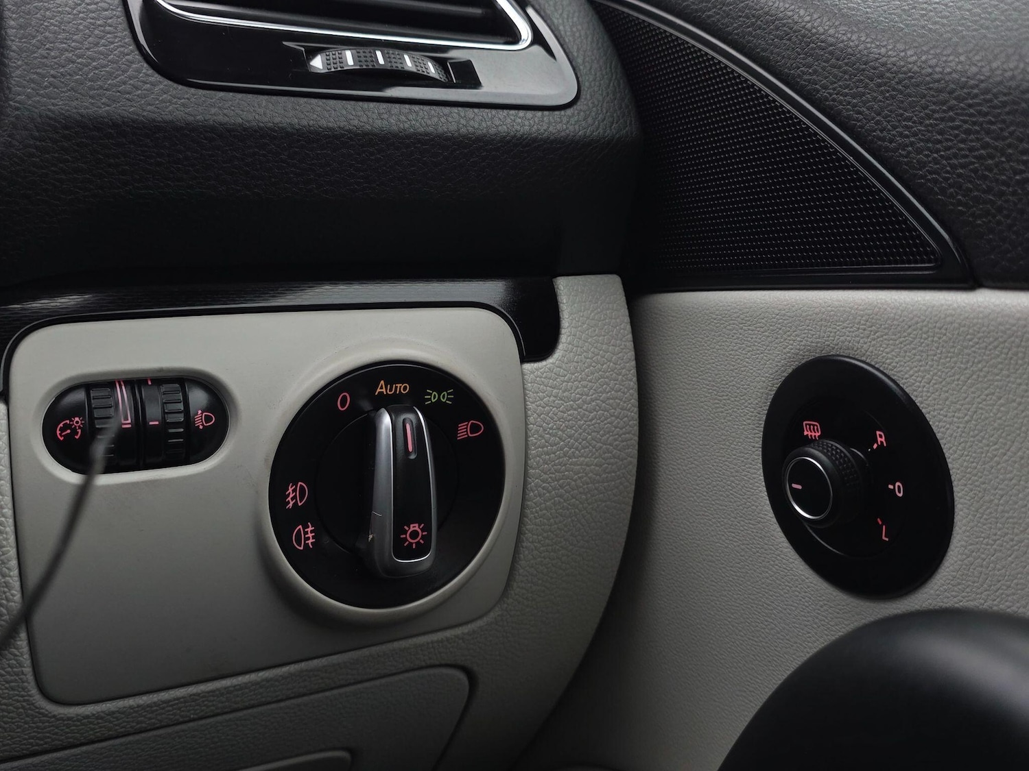 Used Volkswagen Scirocco 2015 for sale - 78047251: Photo 35