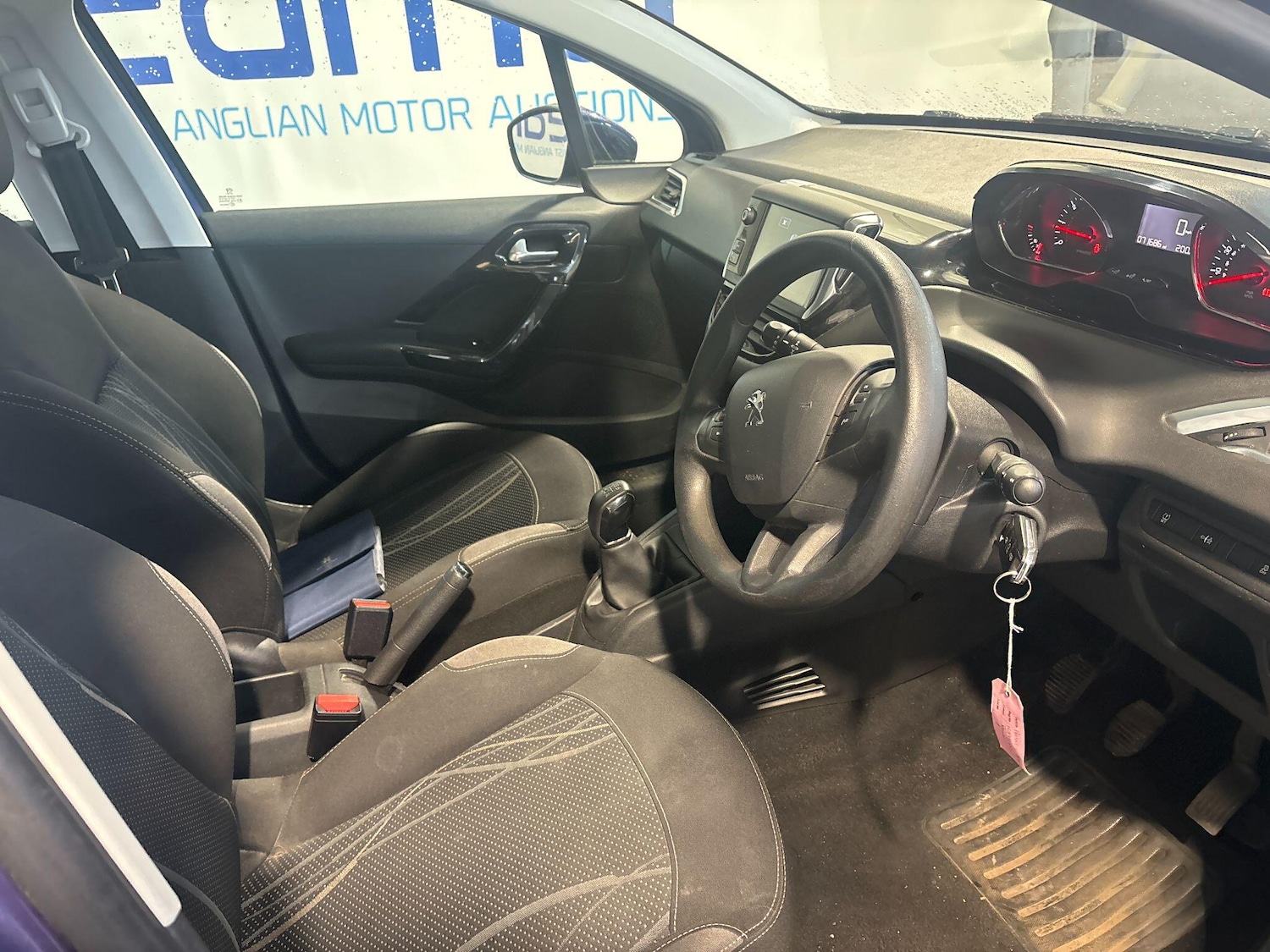 Used Peugeot 208 2015 for sale - 77344497: Photo 3