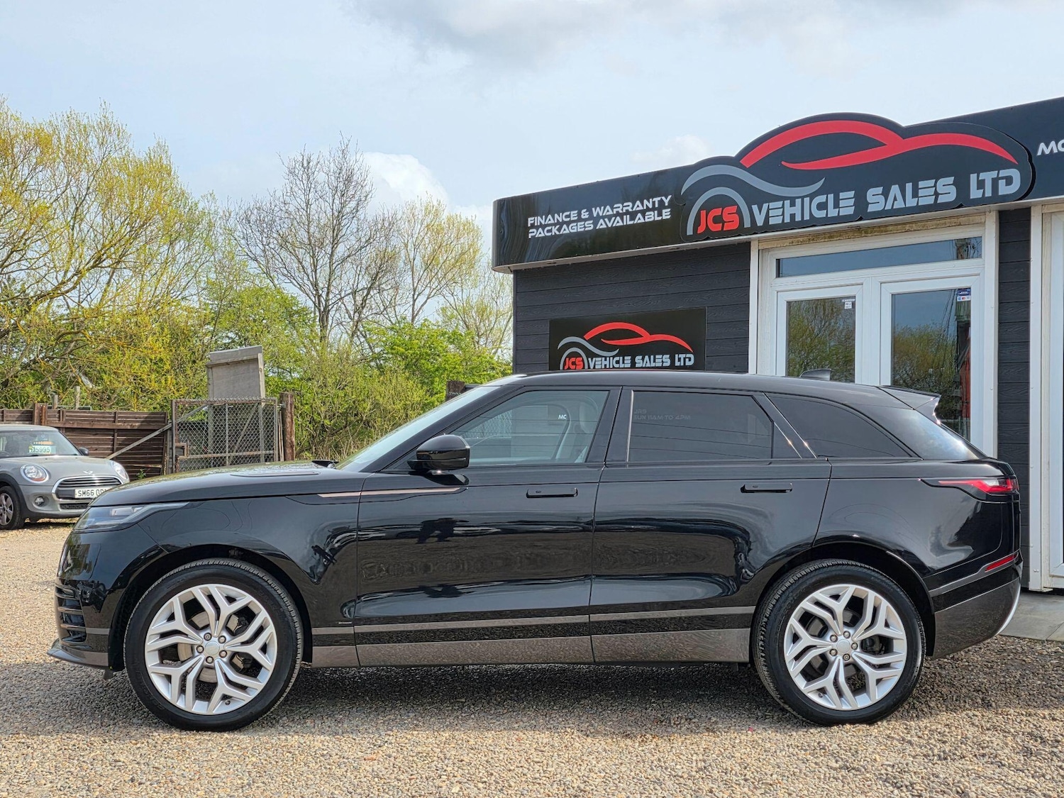 Used Land Rover Range Rover Velar 2017 for sale - 78205407: Photo 11