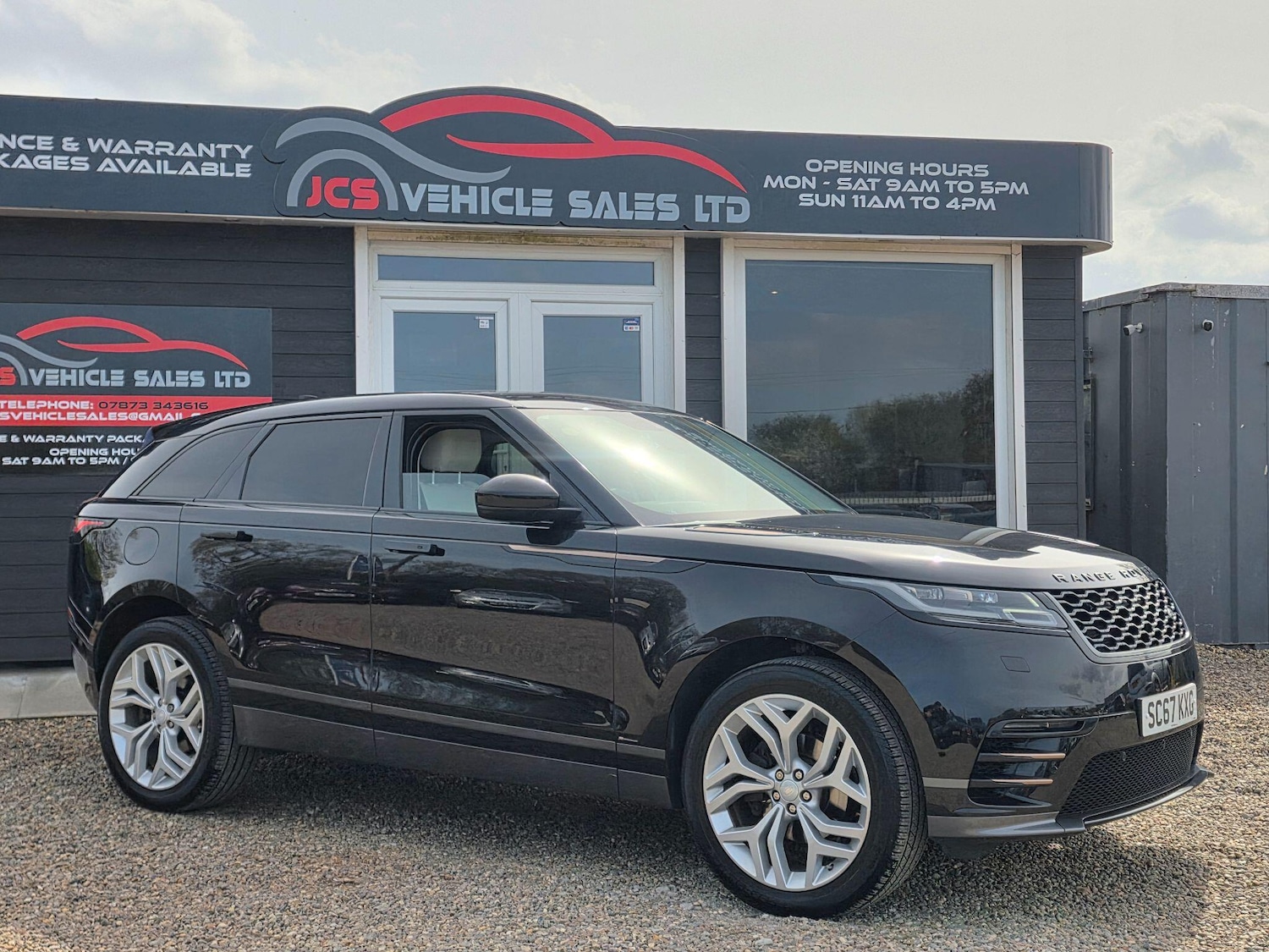 Used Land Rover Range Rover Velar 2017 for sale - 78205407: Photo 2
