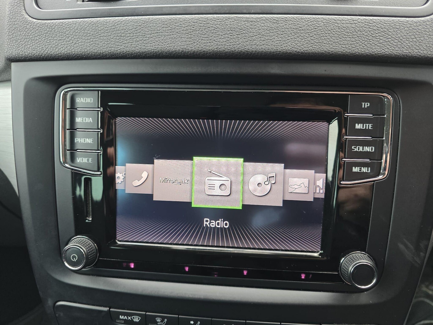 Used Skoda Yeti 2015 for sale - 76742524: Photo 25