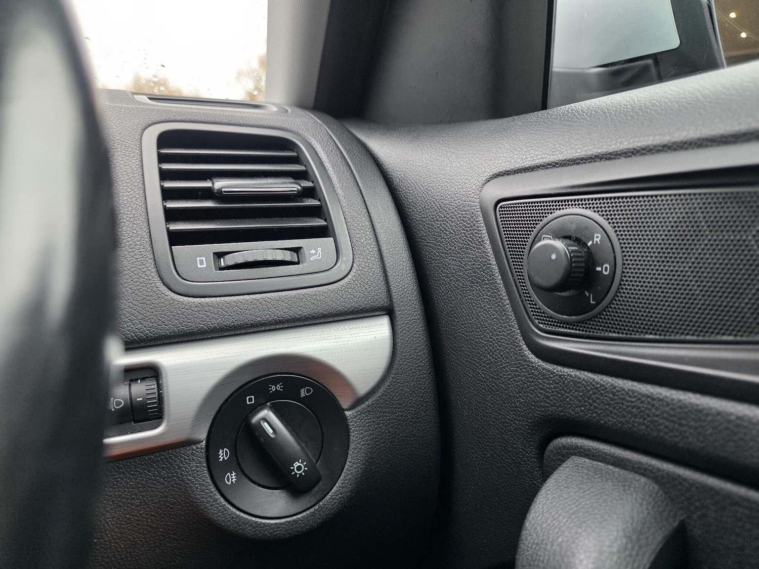 Used Skoda Yeti 2015 for sale - 76742524: Photo 27