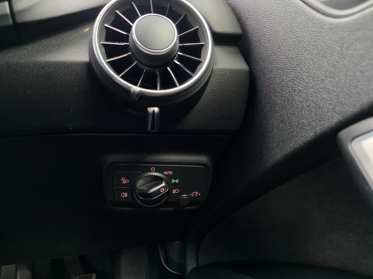 Used Audi TT 2015 for sale - 77993208: Photo 29