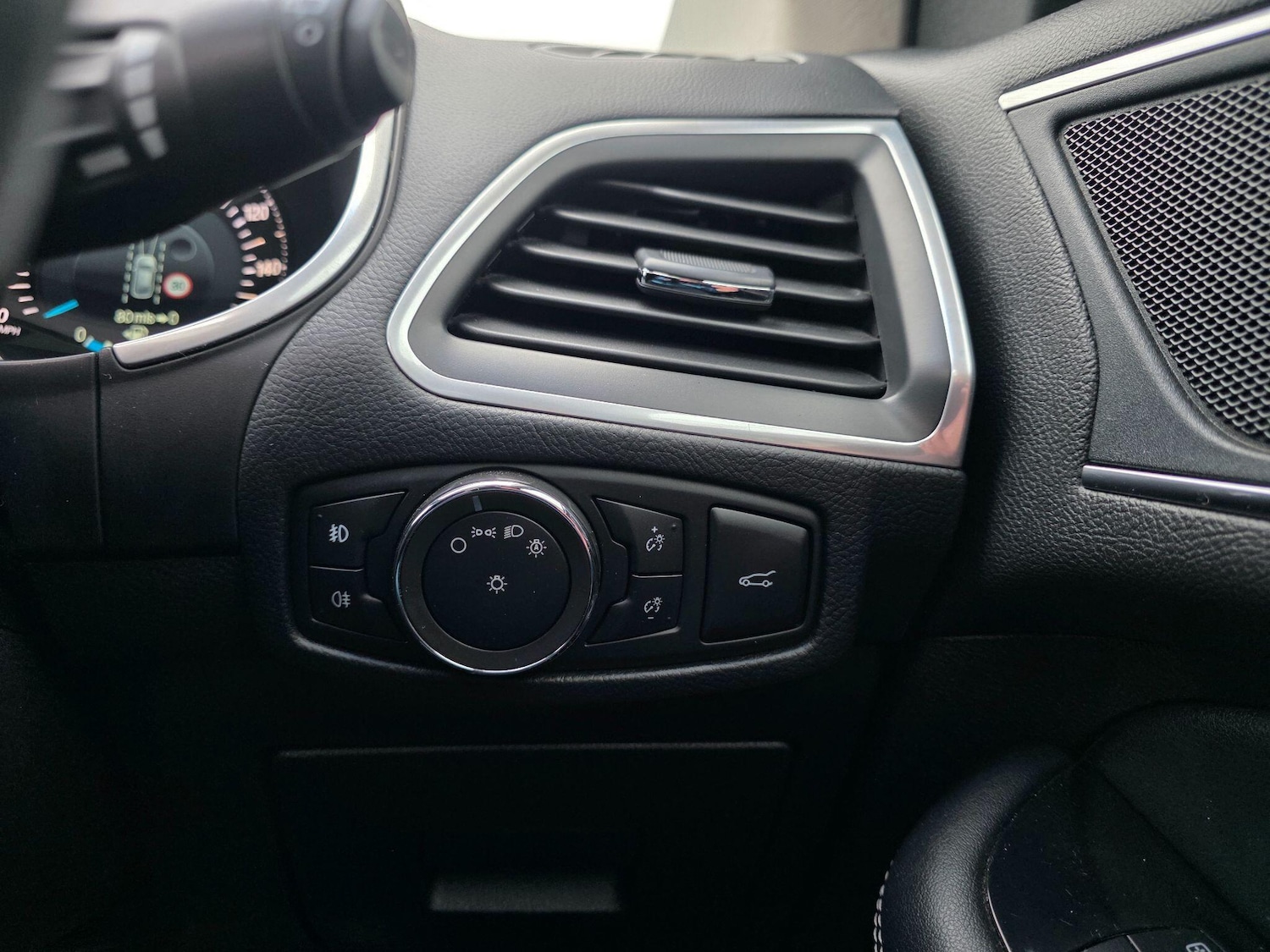 Used Ford Edge 2017 for sale - 77537504: Photo 44