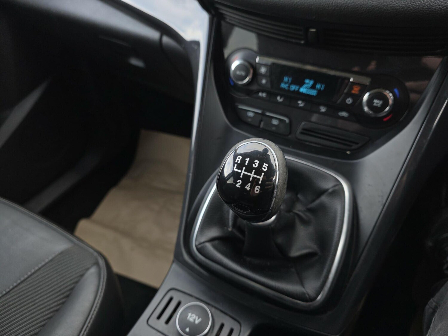 Used Ford Kuga 2014 for sale - 76632774: Photo 21