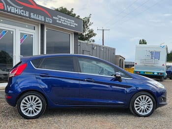 Used Ford Fiesta 2015 for sale - 79669629: Photo