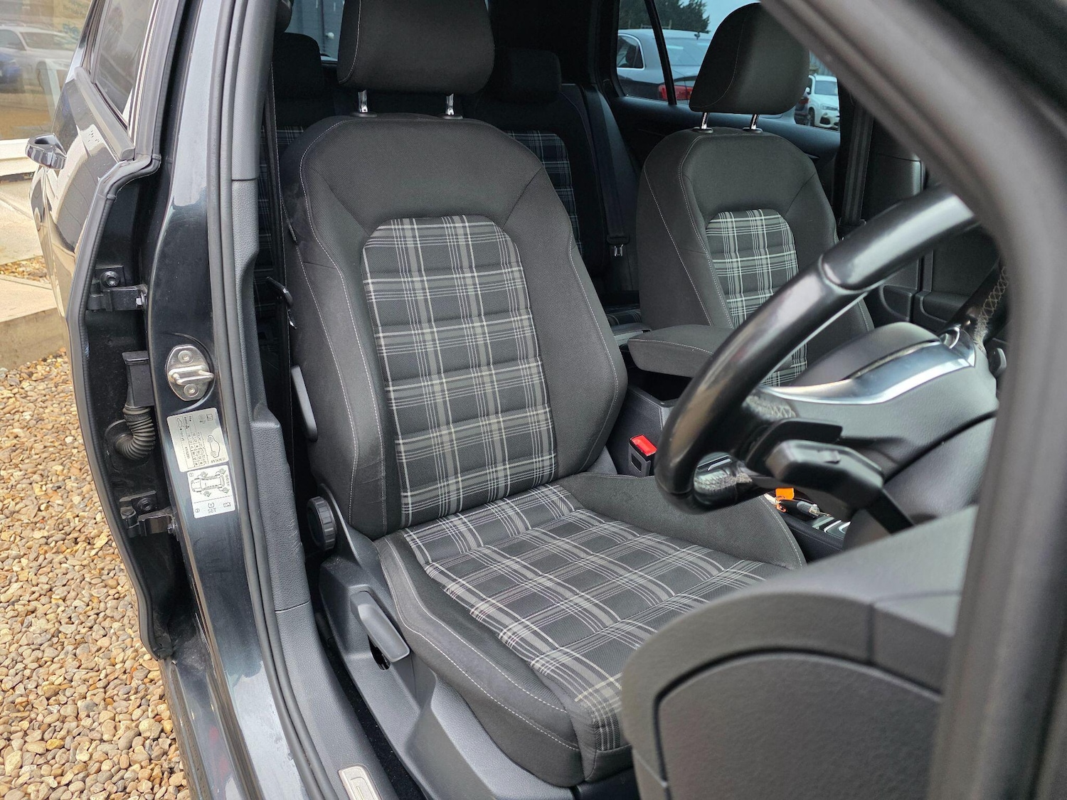 Used Volkswagen Golf 2017 for sale - 77376265: Photo 16