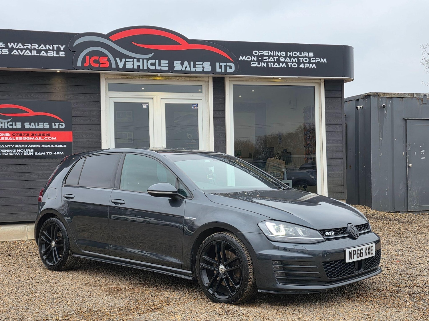 Used Volkswagen Golf 2017 for sale - 77376265: Photo 2