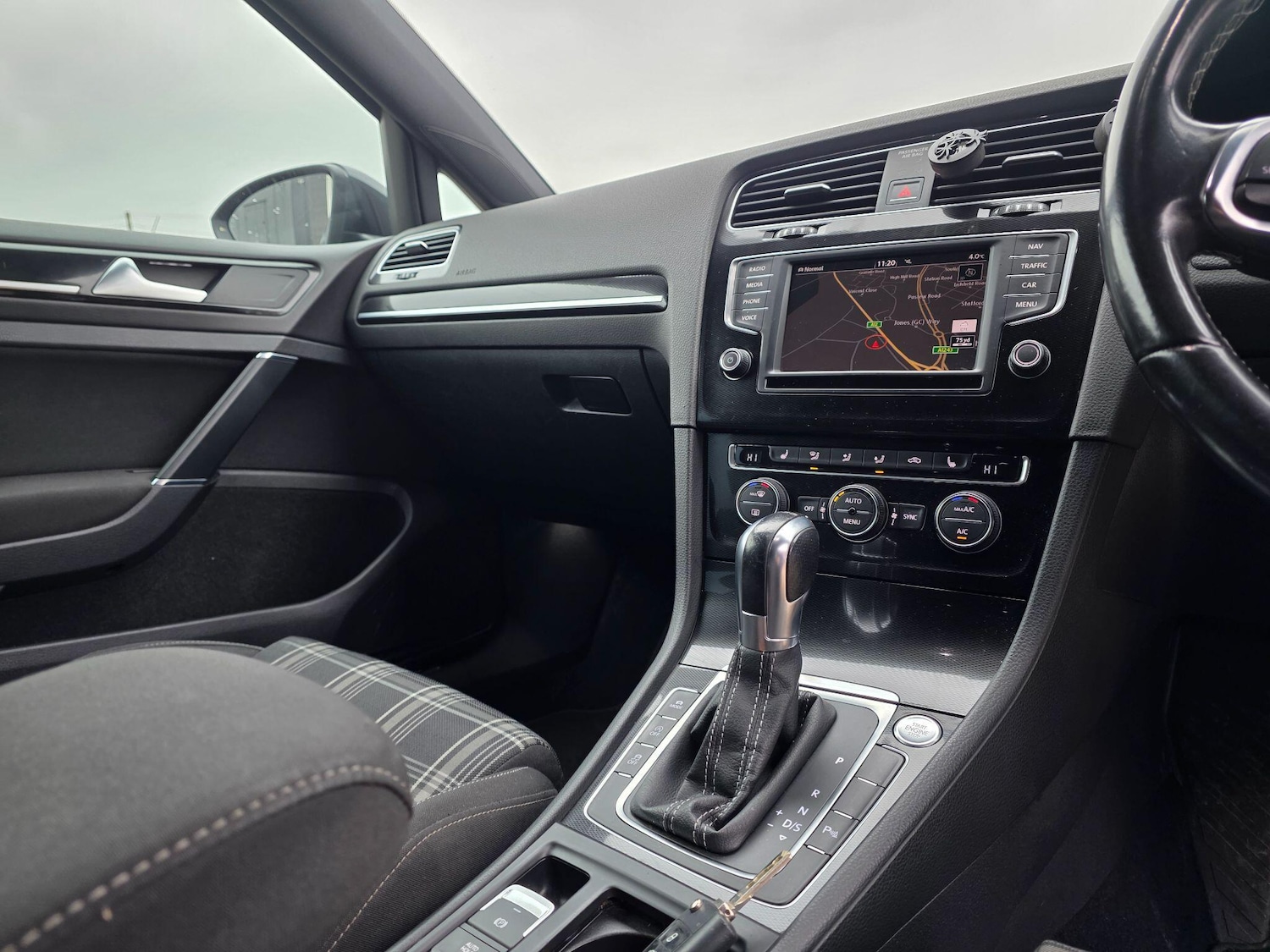 Used Volkswagen Golf 2017 for sale - 77376265: Photo 23