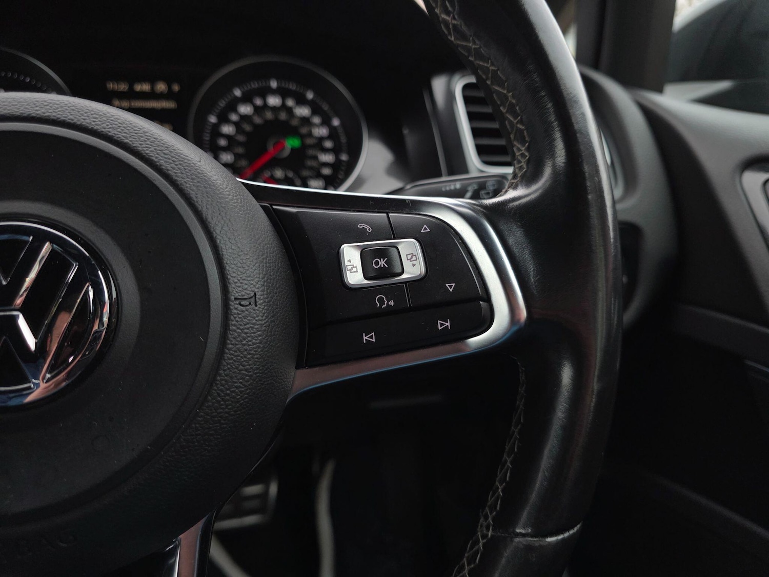 Used Volkswagen Golf 2017 for sale - 77376265: Photo 36