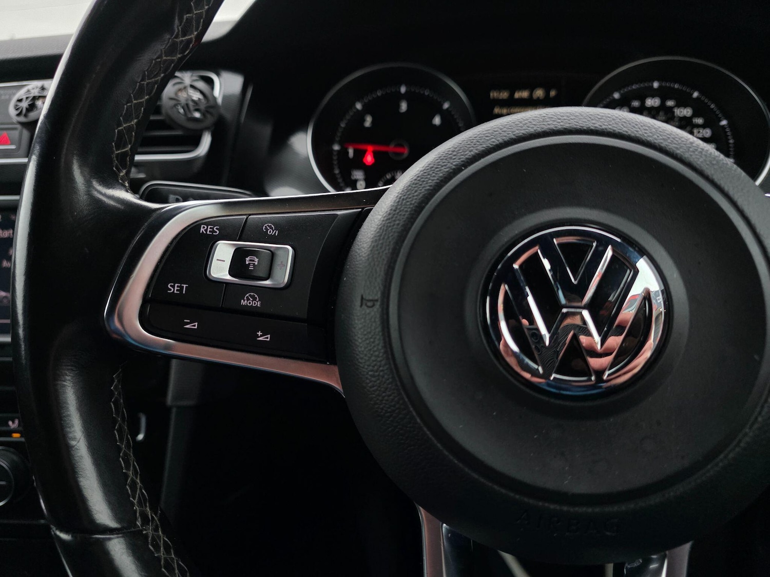 Used Volkswagen Golf 2017 for sale - 77376265: Photo 37