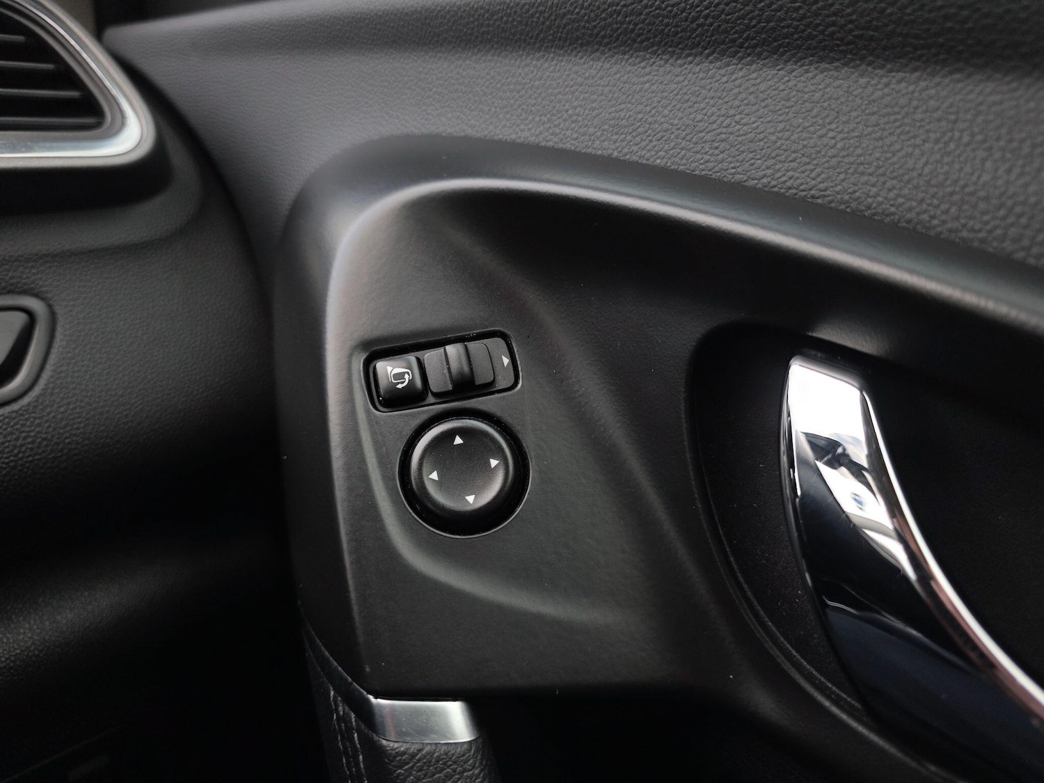 Used Renault Kadjar for sale - 78136441: Photo 32