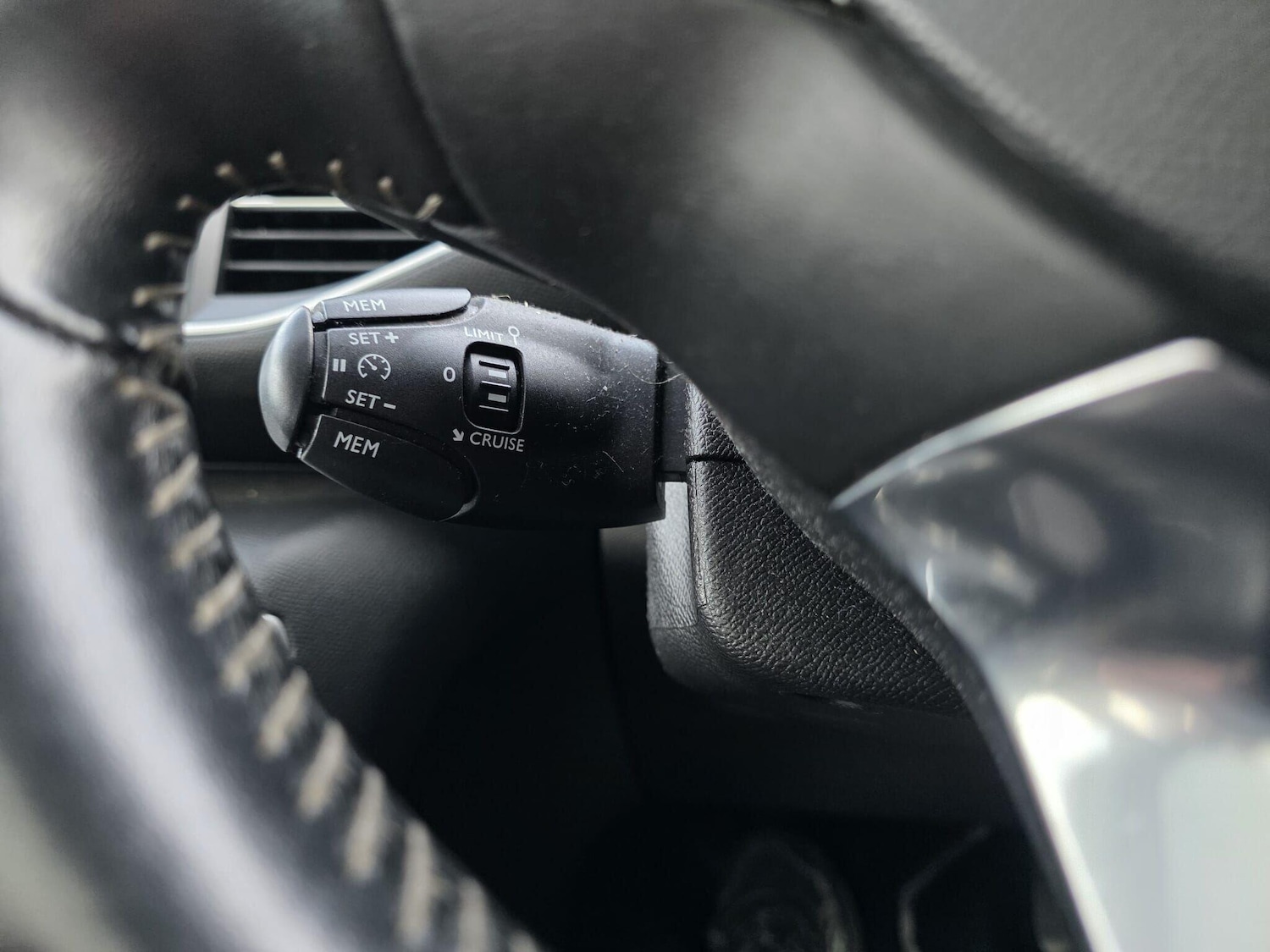 Used Peugeot 308 2019 for sale - 76632845: Photo 28