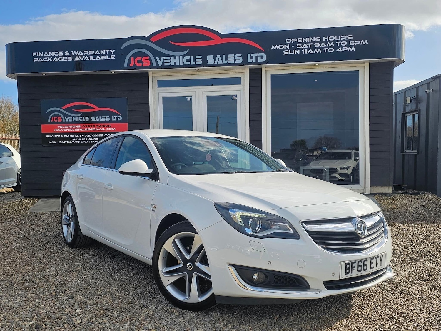 Used Vauxhall Insignia 2016 for sale - 76599424: Photo 1