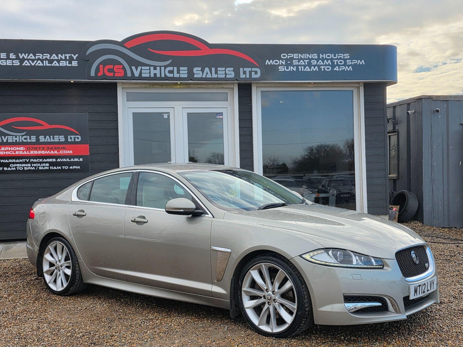 Used Jaguar XF 2012 for sale - 77267303: Photo 2