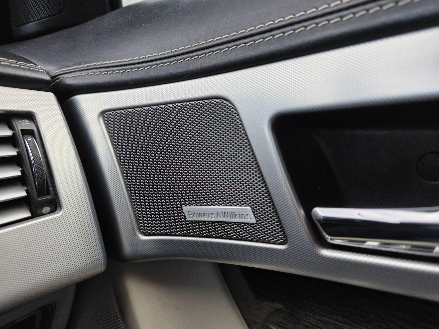 Used Jaguar XF 2012 for sale - 77267303: Photo 32