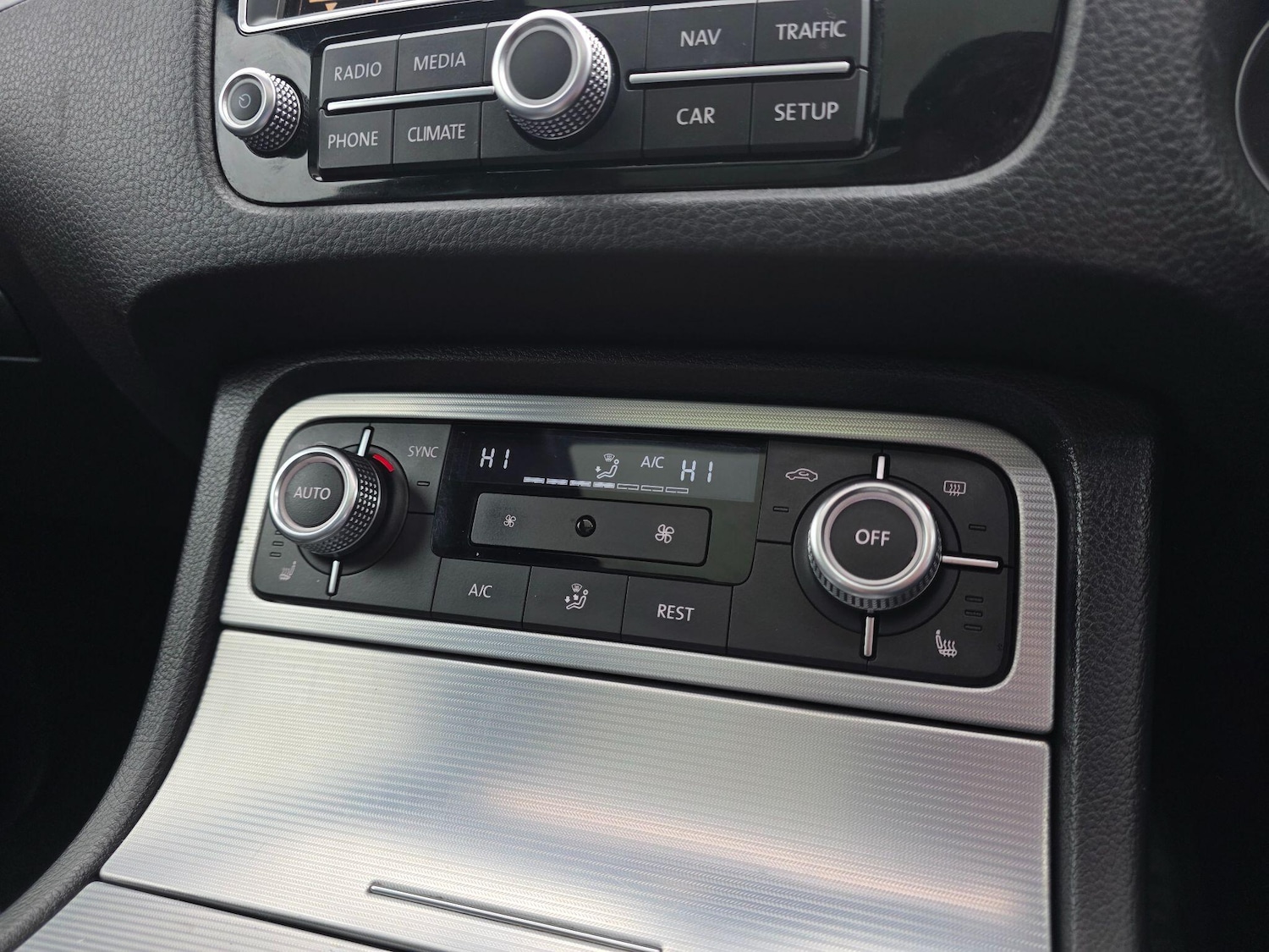 Used Volkswagen Touareg for sale - 77625923: Photo 25