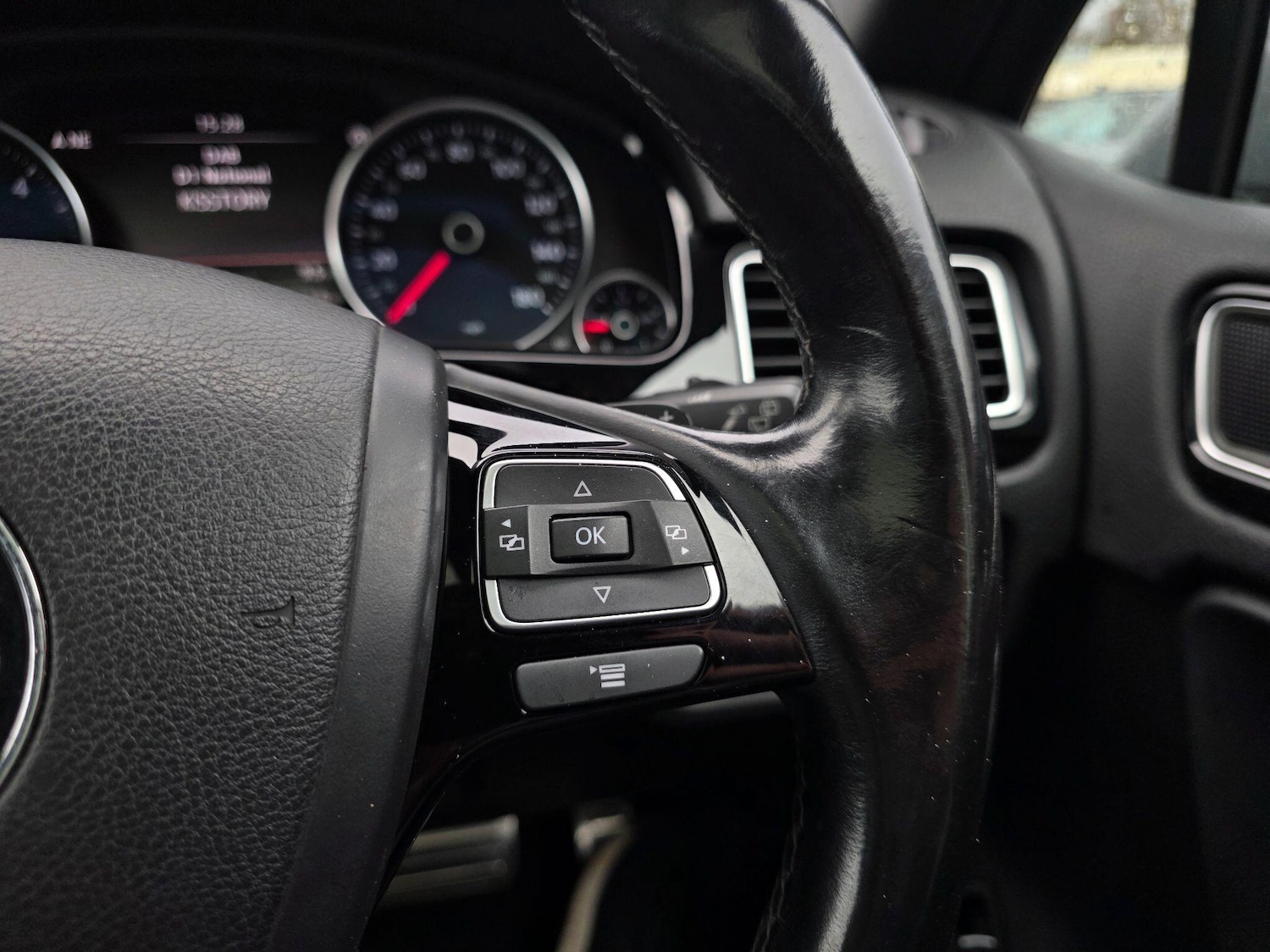 Used Volkswagen Touareg for sale - 77625923: Photo 39